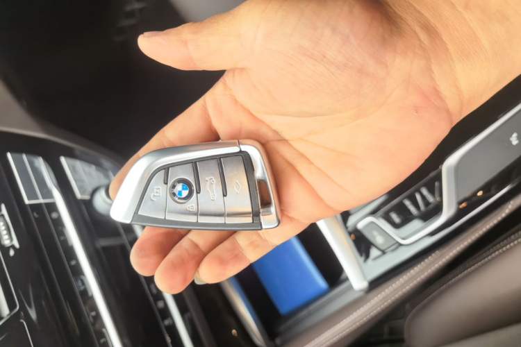 Used BMW 5 Series 2020 525Li M Sport Package Vehicle Key