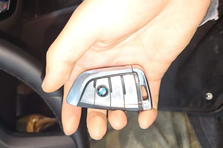 Used BMW 5 Series 2020 525Li M Sport Package Vehicle Key