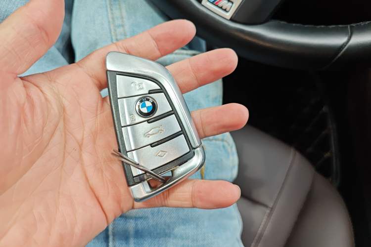 Used BMW 5 Series 2020 525Li M Sport Package Vehicle Key