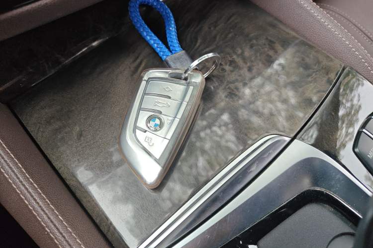 Used BMW 5 Series 2020 525Li M Sport Package Vehicle Key