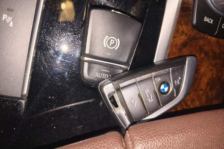 Used BMW 5 Series 2020 525Li Luxury Package Vehicle Key
