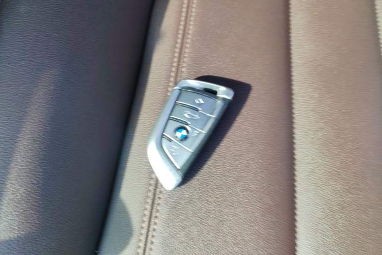 Used BMW 5 Series 2020 525Li M Sport Package Vehicle Key
