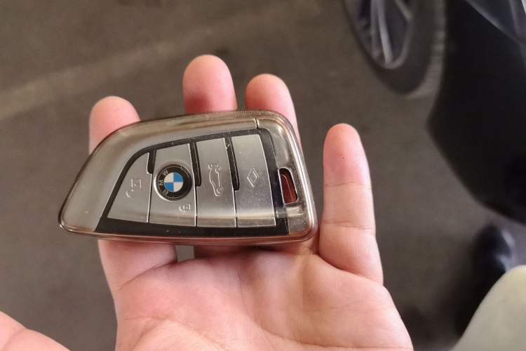 Used BMW 5 Series 2020 530Li Luxury Edition M Sport Package Vehicle Key