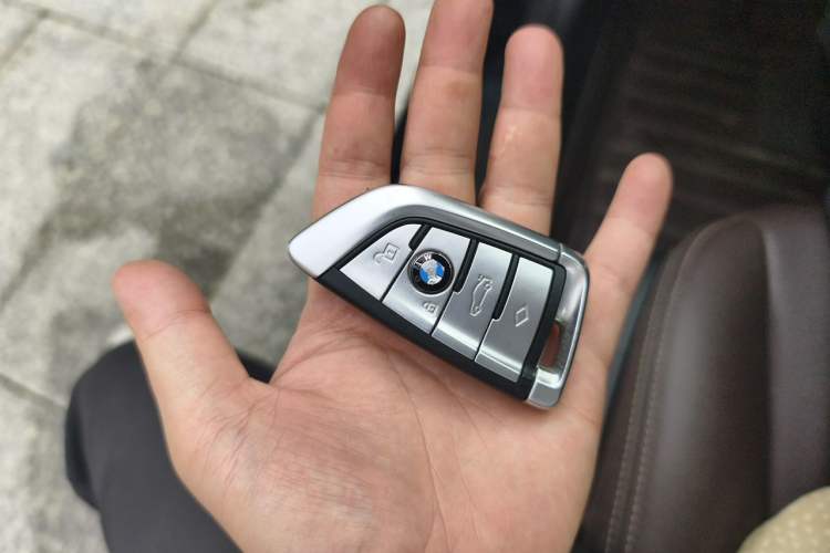 Used BMW 5 Series 2020 525Li M Sport Package Vehicle Key