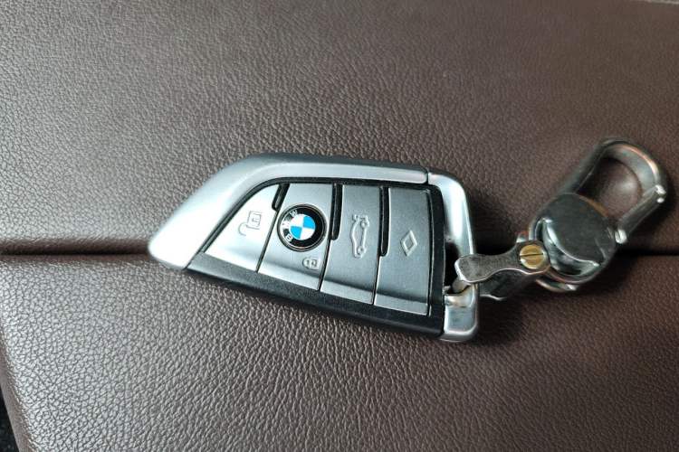 Used BMW 5 Series 2020 525Li Luxury Package Vehicle Key