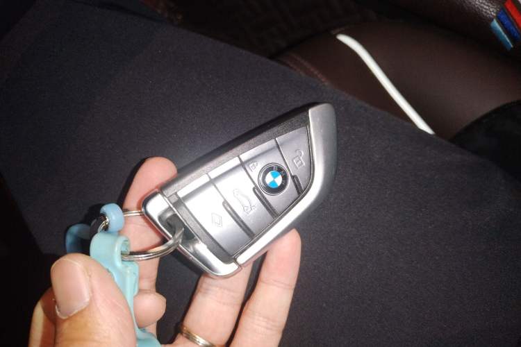 Used BMW 5 Series 2020 530Li Leading Edition Luxury Package Vehicle Key