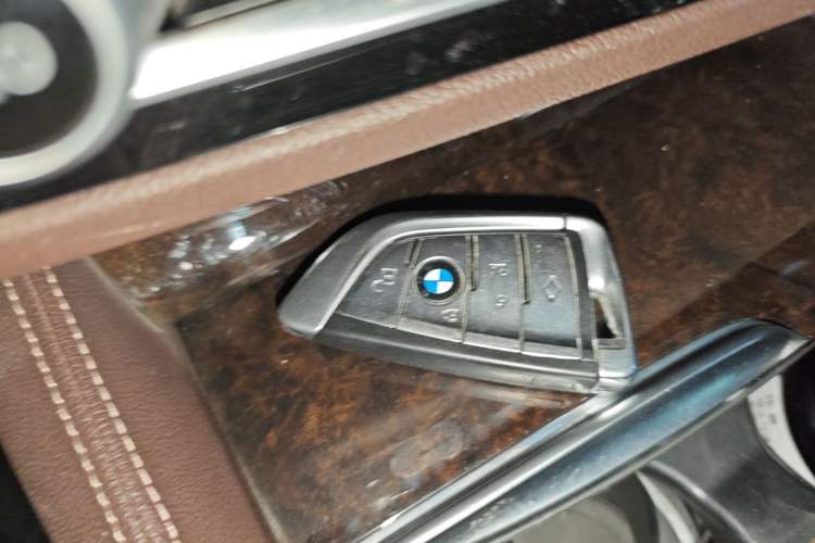 Used BMW 5 Series 2020 525Li Luxury Package Vehicle Key
