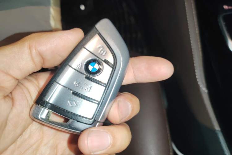 Used BMW 5 Series 2020 525Li M Sport Package Vehicle Key