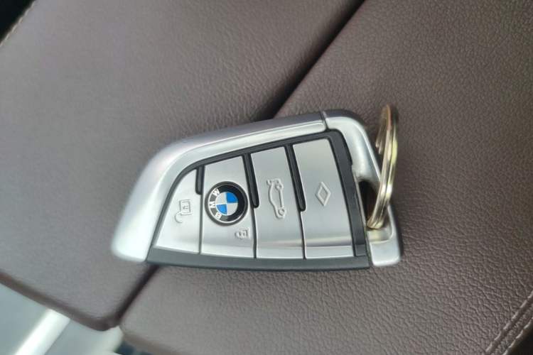 Used BMW 5 Series 2020 525Li M Sport Package Vehicle Key