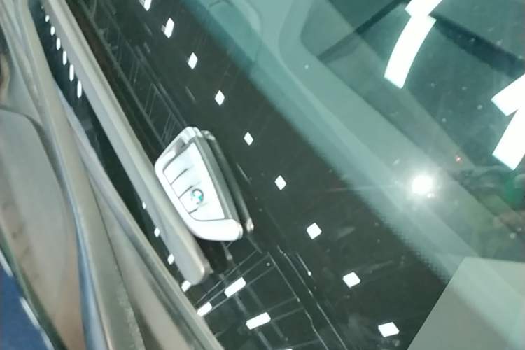 Used BMW 5 Series 2020 530Li Luxury Edition M Sport Package Vehicle Key