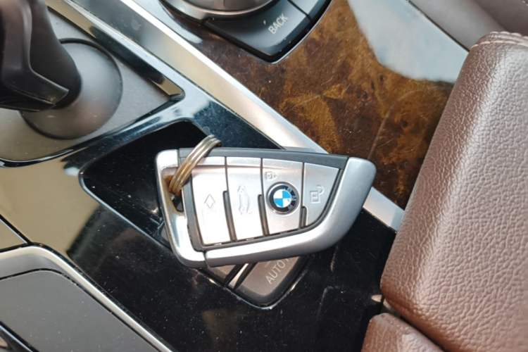 Used BMW 5 Series 2020 525Li Luxury Package Vehicle Key