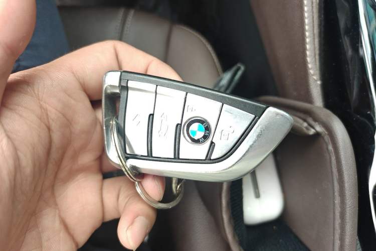 Used BMW 5 Series 2020 525Li M Sport Package Vehicle Key
