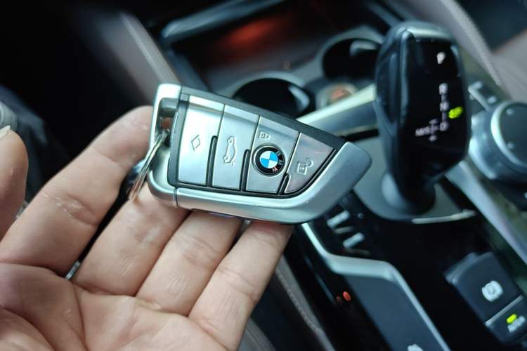 Used BMW 5 Series 2020 525Li M Sport Package Vehicle Key