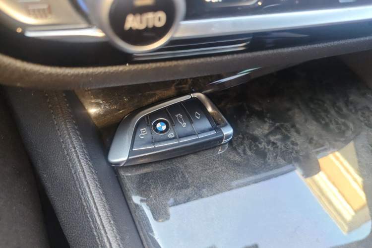 Used BMW 5 Series 2020 530Li Luxury Edition M Sport Package Vehicle Key