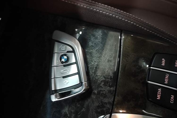 Used BMW 5 Series 2020 525Li M Sport Package Vehicle Key