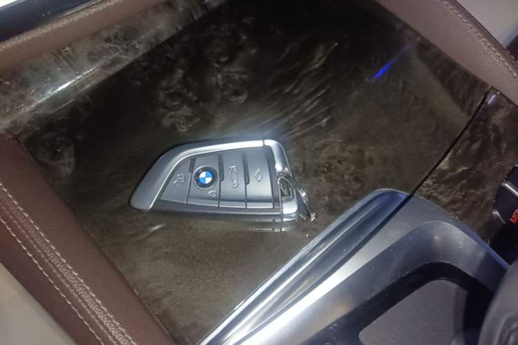 Used BMW 5 Series 2020 525Li M Sport Package Vehicle Key