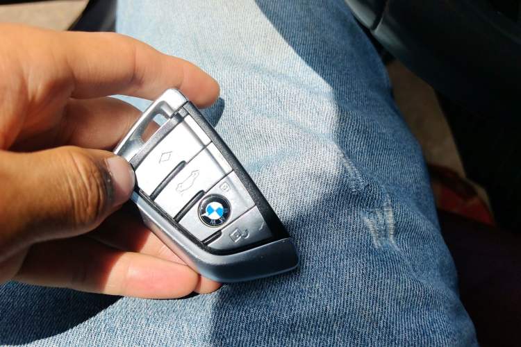 Used BMW 5 Series 2020 530Li Leading Model M Sport Package Vehicle Key