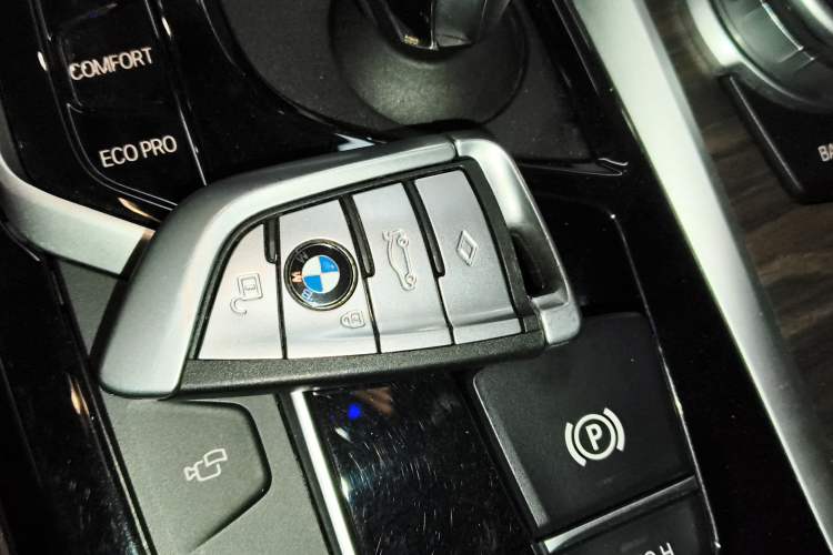 Used BMW 5 Series 2020 530Li Luxury Edition Premium Package Vehicle Key