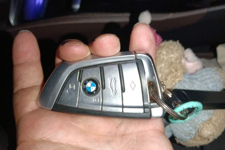 Used BMW 5 Series 2020 525Li M Sport Package Vehicle Key