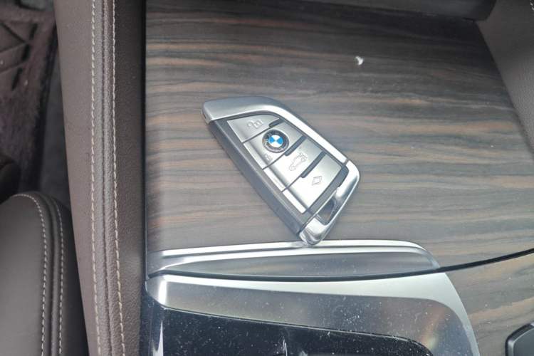 Used BMW 5 Series 2020 530Li Luxury Edition Premium Package Vehicle Key