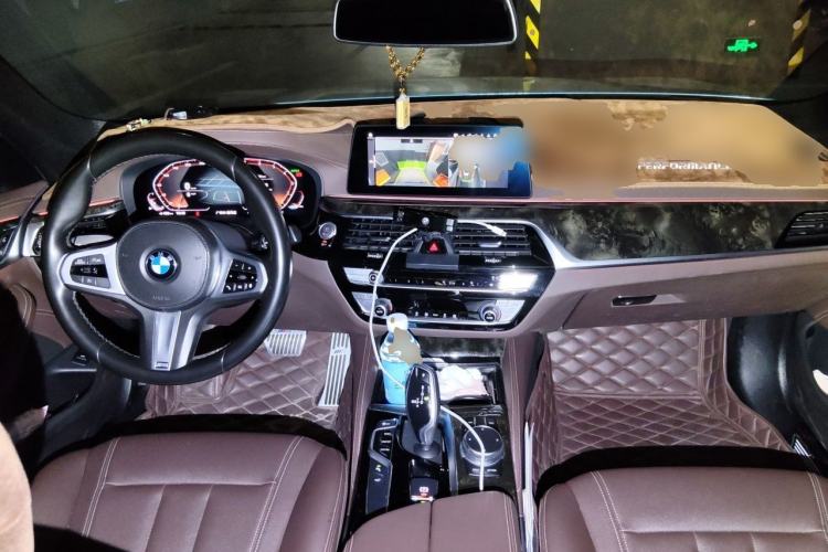 Used BMW 5 Series 2020 525Li M Sport Package Center Console