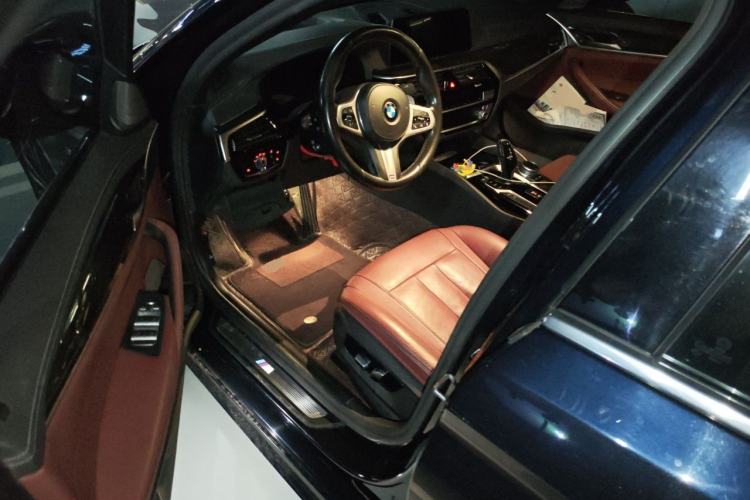 Used BMW 5 Series 2020 530Li Luxury Edition M Sport Package Driver Seat