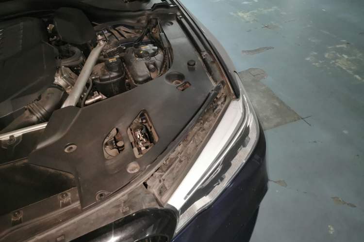 Used BMW 5 Series 2020 540i Sport Line M Sport Package Engine Bay Left