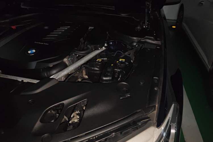 Used BMW 5 Series 2020 540i Sport Line M Sport Package Engine Bay Left