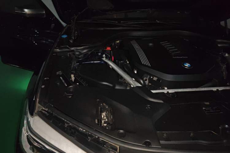 Used BMW 5 Series 2020 540i Sport Line M Sport Package Engine Bay Right