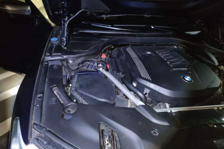 Used BMW 5 Series 2020 540i Sport Line M Sport Package Engine Bay Right