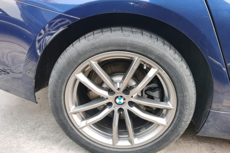 Used BMW 5 Series 2020 525i M Sport Package Exterior 5