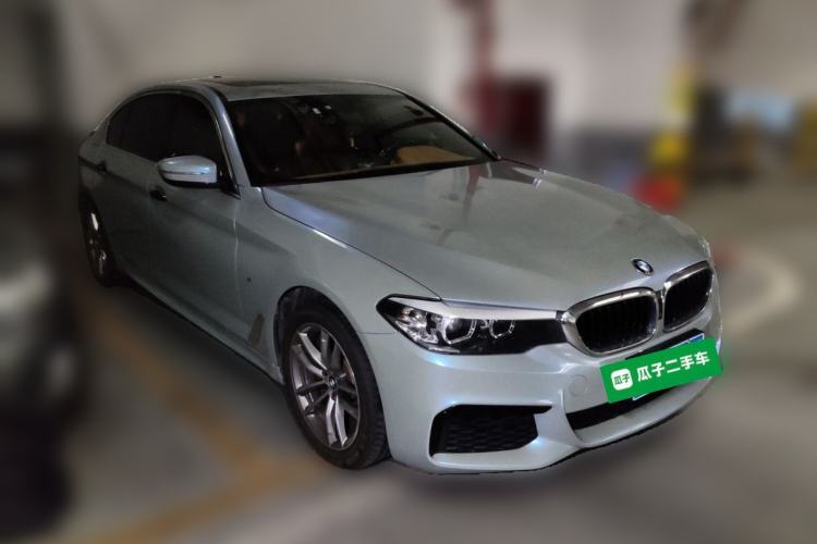 Used BMW 5 Series 2020 525Li M Sport Package Front Right 45 Deg