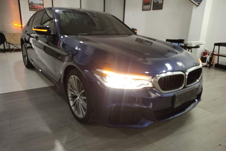 Used BMW 5 Series 2020 530i M Sport Package Front Right 45 Deg