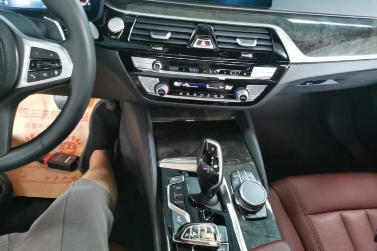 Used BMW 5 Series 2020 530Li Leading Model M Sport Package Gear Lever