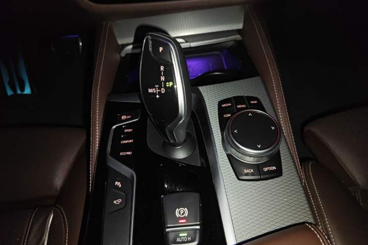 Used BMW 5 Series 2020 540i Sport Line M Sport Package Gear Lever