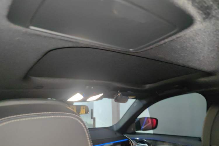 Used BMW 5 Series 2020 530Li Executive M Sport Package Headliner