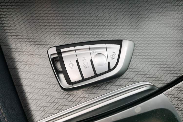 Used BMW 5 Series 2020 525i M Sport Package Interior 1