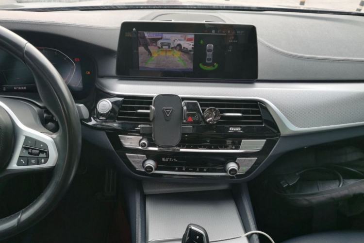 Used BMW 5 Series 2020 525i M Sport Package Interior 3