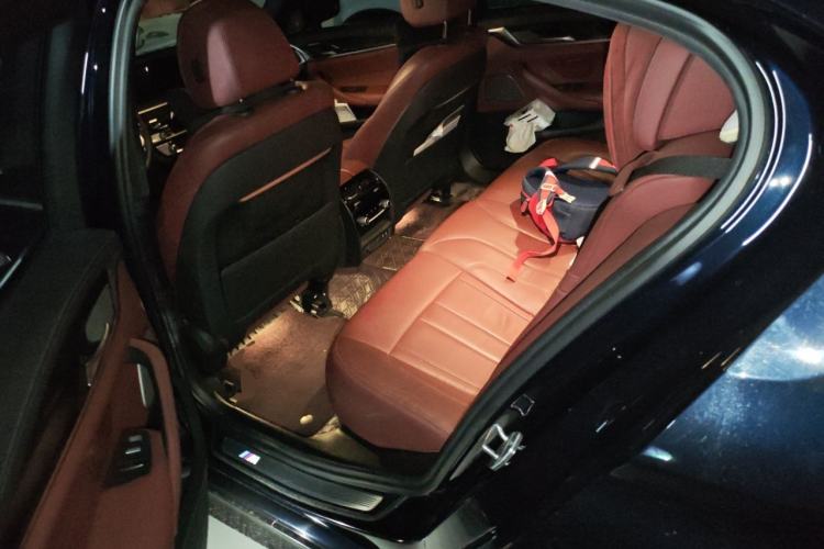 Used BMW 5 Series 2020 530Li Luxury Edition M Sport Package Left Rear Seat