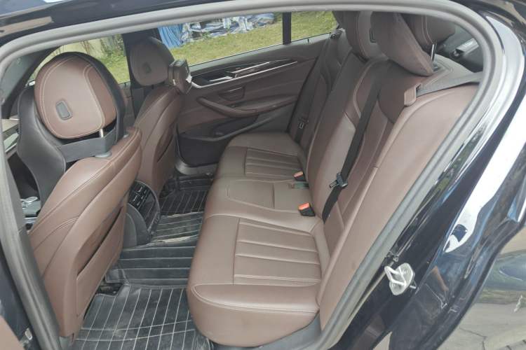 Used BMW 5 Series 2020 525Li M Sport Package Left Rear Seat