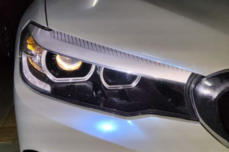 Used BMW 5 Series 2020 525Li M Sport Package Right Front Headlight