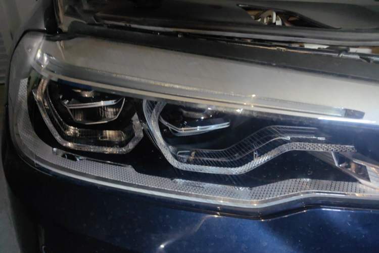Used BMW 5 Series 2020 530Li Executive M Sport Package Right Front Headlight