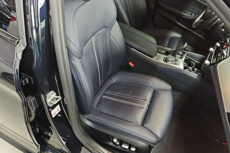 Used BMW 5 Series 2020 530i Sport Line M Sport Package Right Front Seat