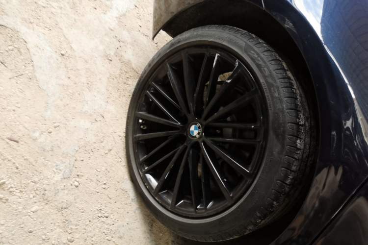 Used BMW 5 Series 2020 530Li Leading Model M Sport Package Right Rear Wheel Hub
