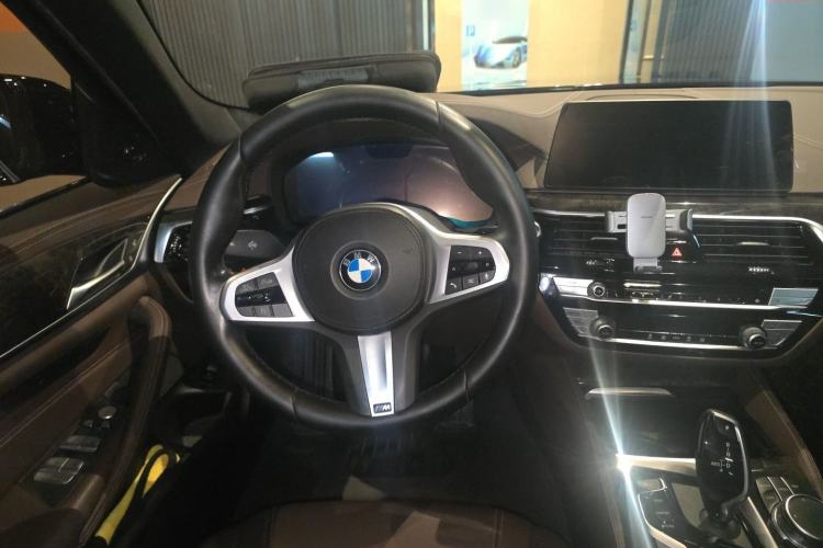 Used BMW 5 Series 2020 525Li M Sport Package Steering Wheel