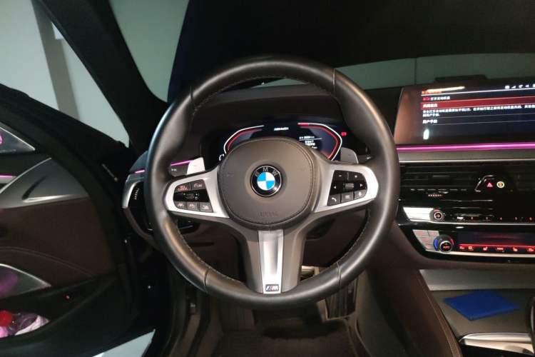 Used BMW 5 Series 2020 540i Sport Line M Sport Package Steering Wheel
