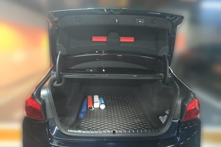 Used BMW 5 Series 2020 525Li M Sport Package Trunk