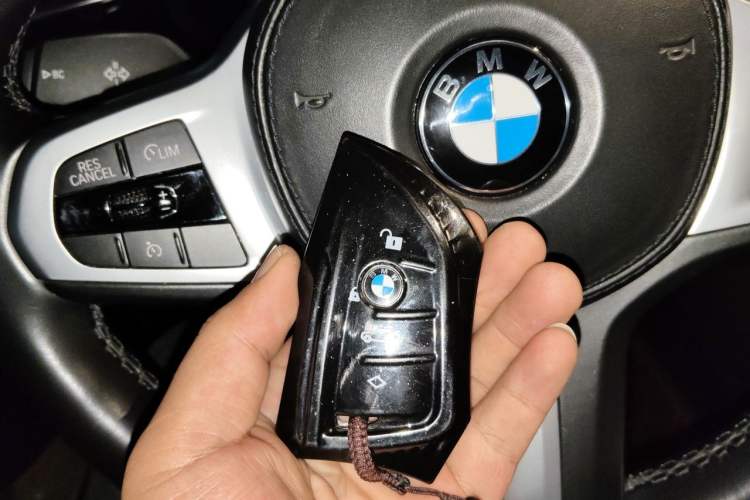 Used BMW 5 Series 2020 525Li M Sport Package Vehicle Key
