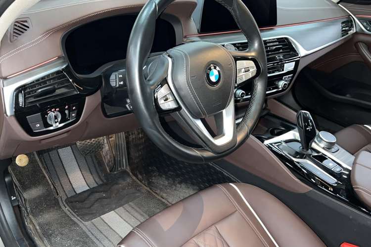Used BMW 5 Series 2020 530Li xDrive Luxury Package Interior 3