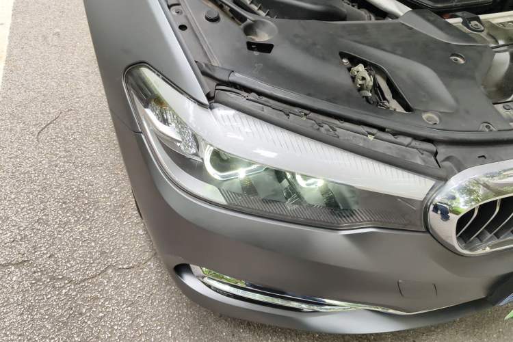 Used BMW 5 Series 2020 525Li Luxury Package Right Front Headlight